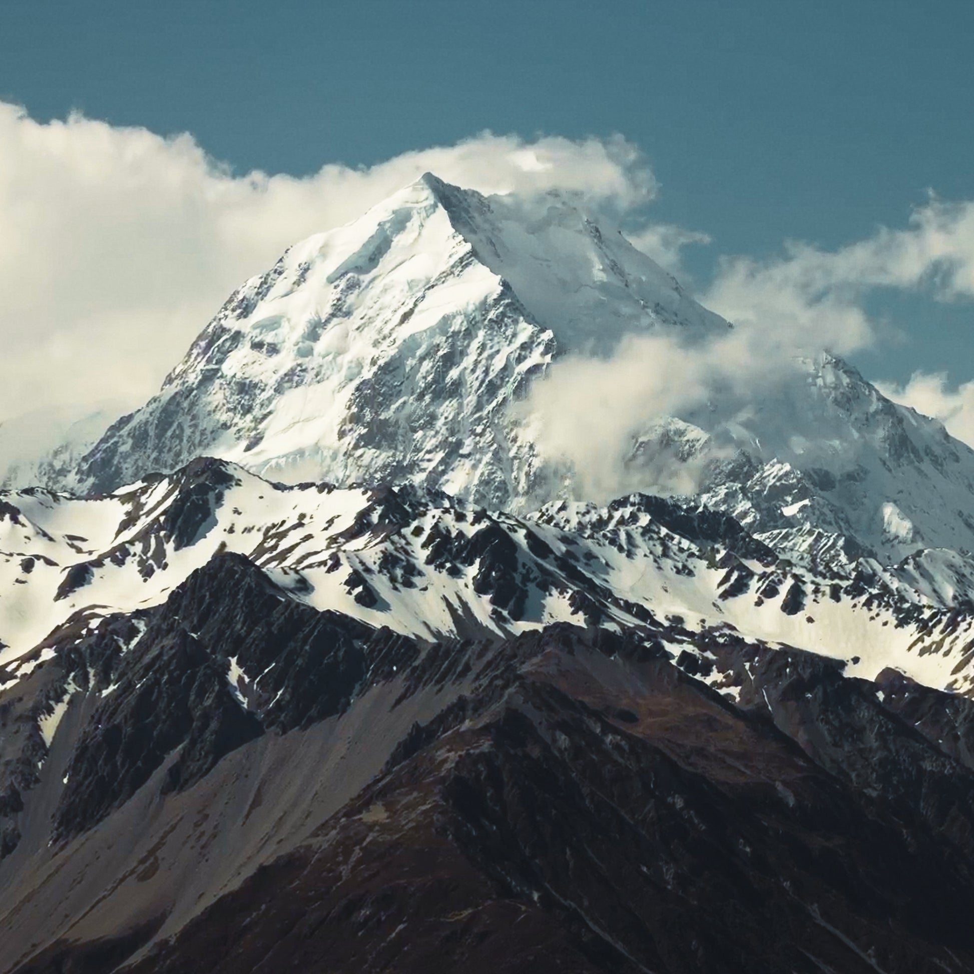 Aoraki Mount Cook peak on private guided tour from Queenstown